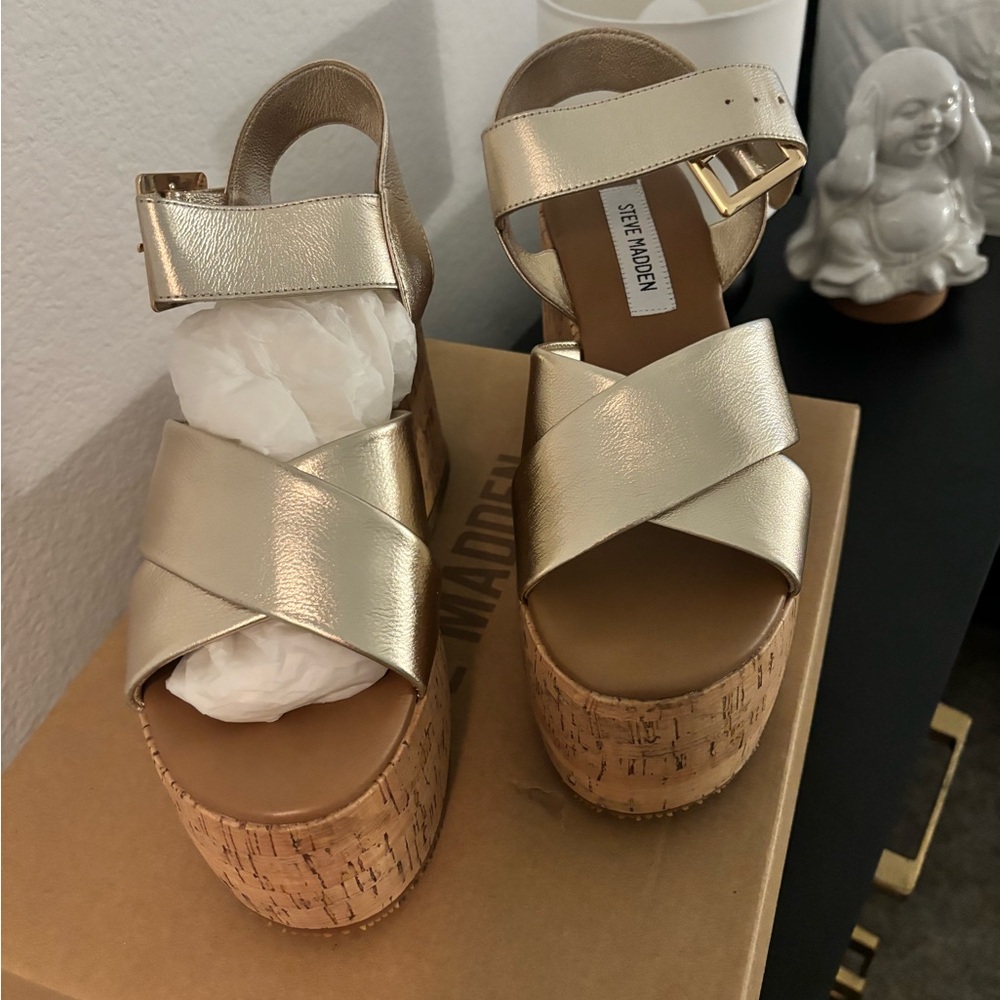 Steve Madden Gold Platform